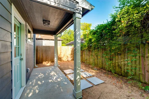 $1,600 | 1213 Armstead Street, Unit A, Houston, TX 77009