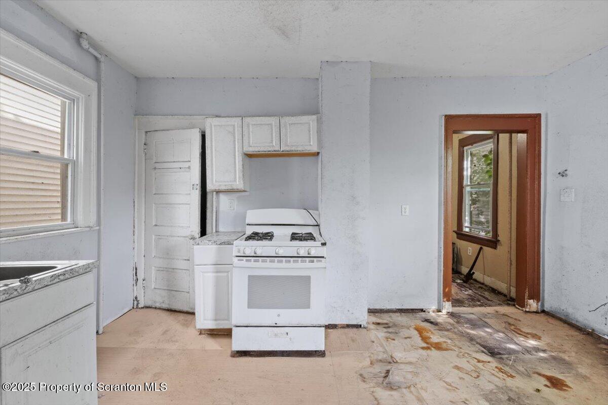 1057 Euclid Avenue Scranton, PA 18504 - Photo 11 of 30 30-Photo-29