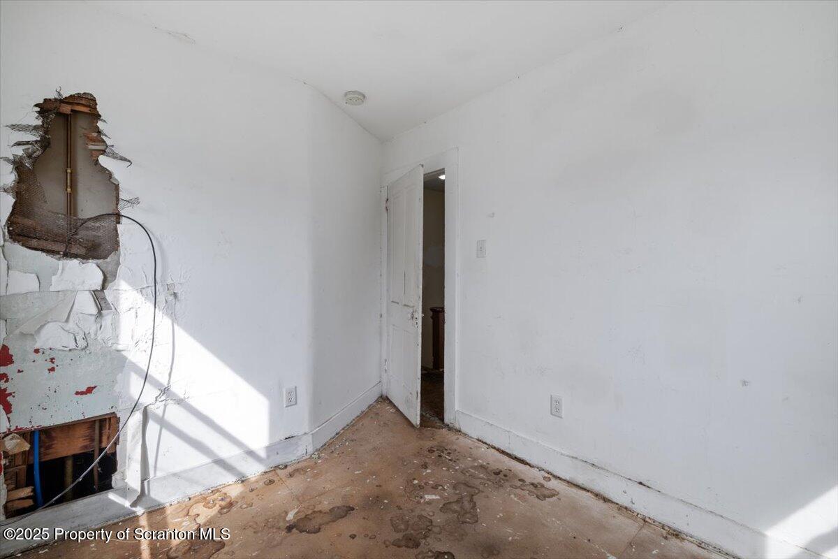 1057 Euclid Avenue Scranton, PA 18504 - Photo 16 of 30 35-Photo-34