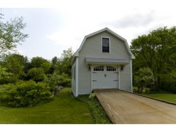 219 Raymond Road Deerfield, NH 03037 - Photo 6 of 27