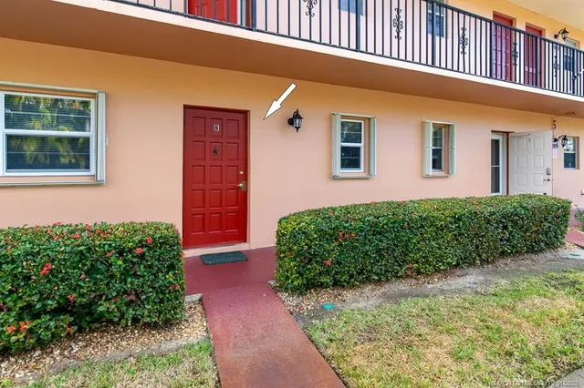 $124,900 | 1909 Southwest Palm City Road, Unit B, Stuart, FL 34994