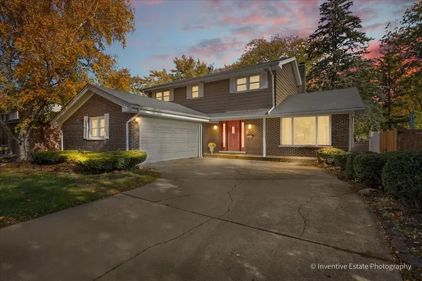 $389,900 | 835 Maple Road, Flossmoor, IL 60422