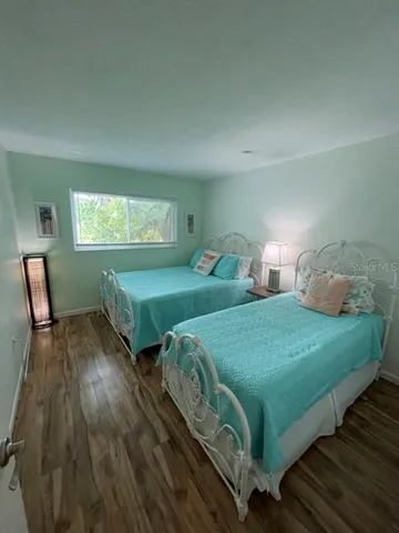 $2,100 | 1877 Southpointe Drive, Sarasota, FL 34231