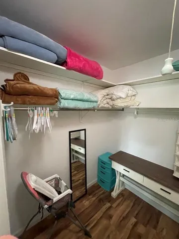 $2,100 | 1877 Southpointe Drive, Sarasota, FL 34231