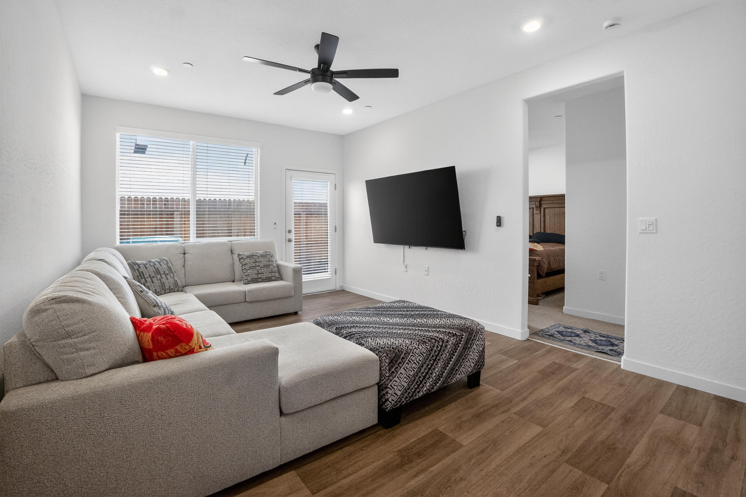4242 Hampton Way Clovis, CA 93619 - Photo 12 of 39 DSC08272-HDR