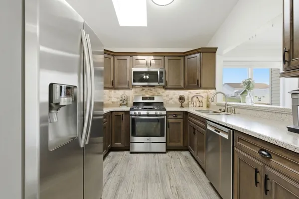 $320,000 | 3412 Harbor Ridge Drive, Zion, IL 60099