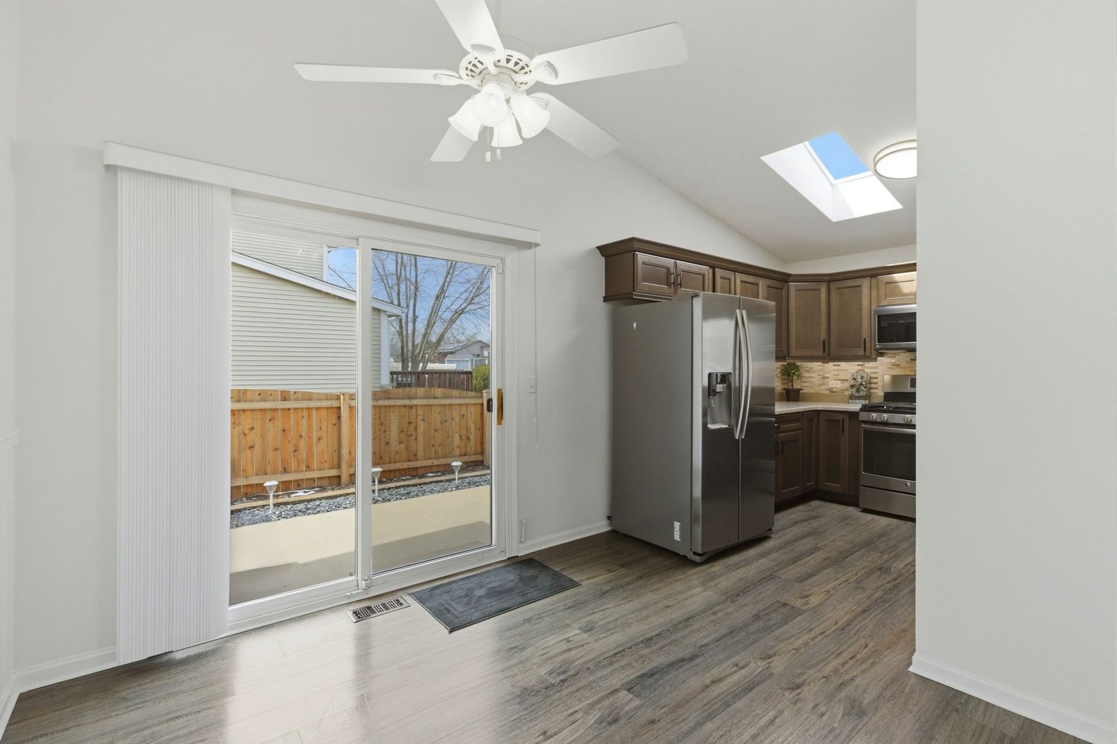 3412 Harbor Ridge Drive Zion, IL 60099 - Photo 12 of 43