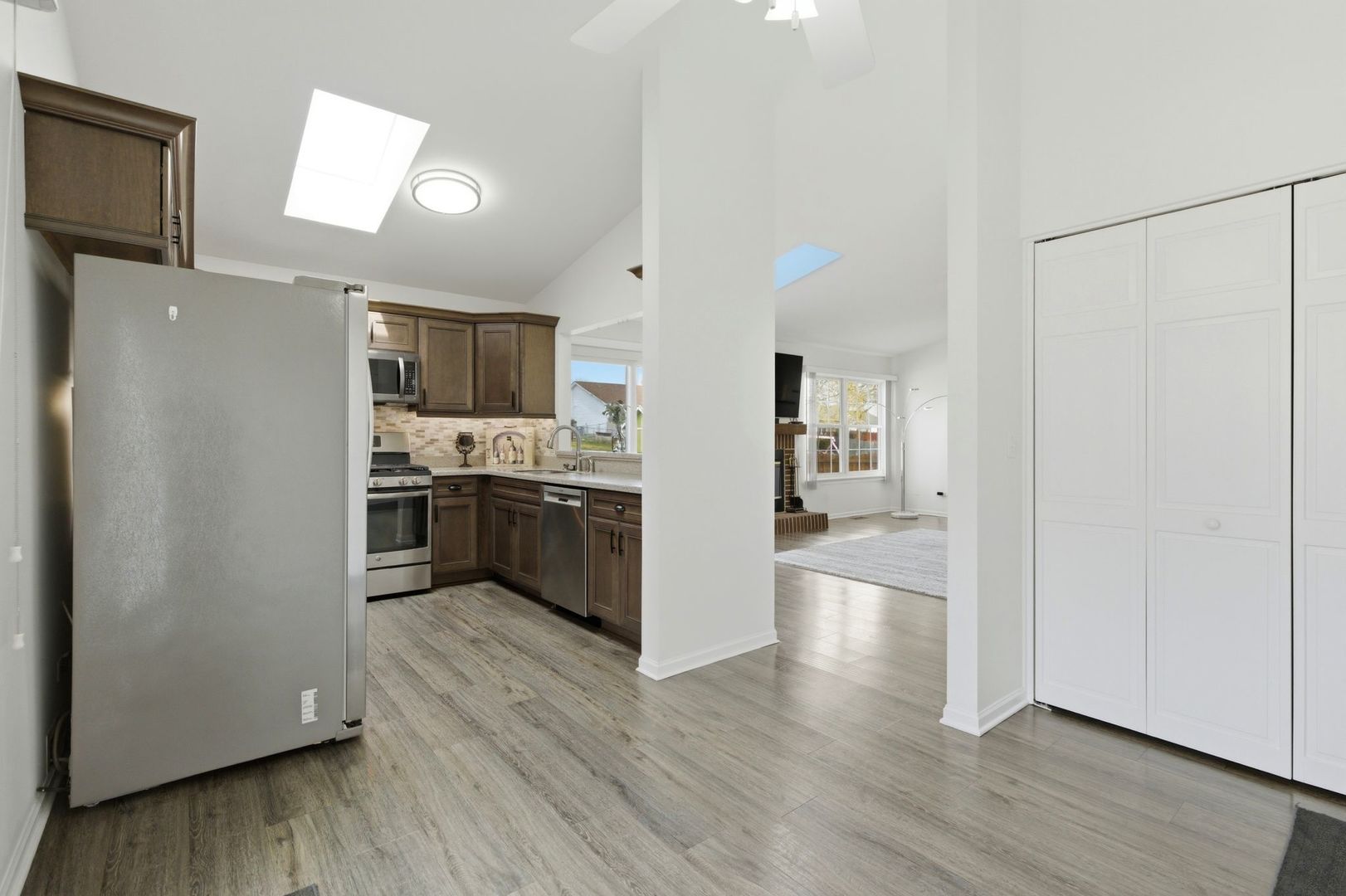 3412 Harbor Ridge Drive Zion, IL 60099 - Photo 14 of 43