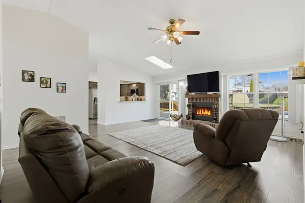 $320,000 | 3412 Harbor Ridge Drive, Zion, IL 60099