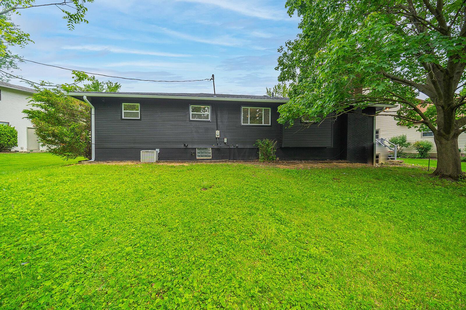 125 Yorkshire Road Delaware, OH 43015 - Photo 8 of 72 125 Yorkshire Rd-12
