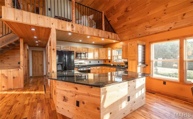 $515,000 | 11659 Highway Ah, Plato, MO 65552