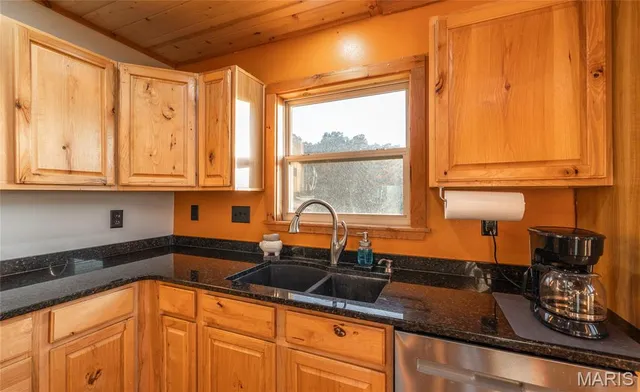 $515,000 | 11659 Highway Ah, Plato, MO 65552