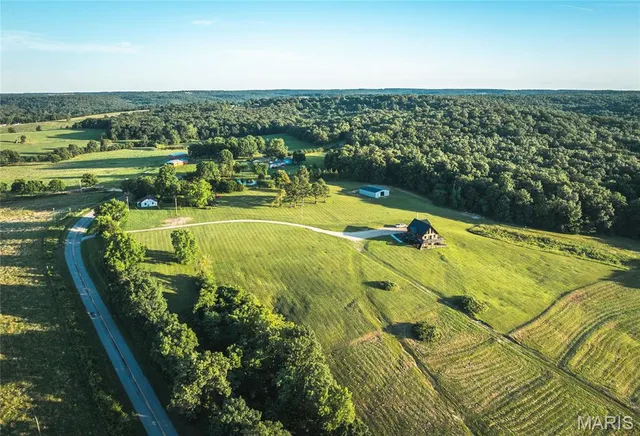 $515,000 | 11659 Highway Ah, Plato, MO 65552
