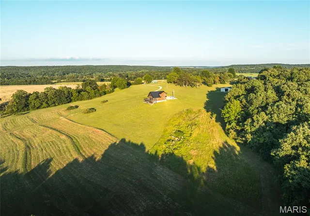 $515,000 | 11659 Highway Ah, Plato, MO 65552