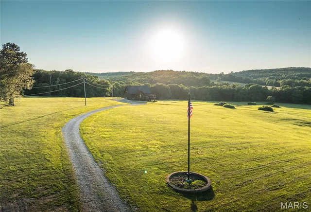 $515,000 | 11659 Highway Ah, Plato, MO 65552