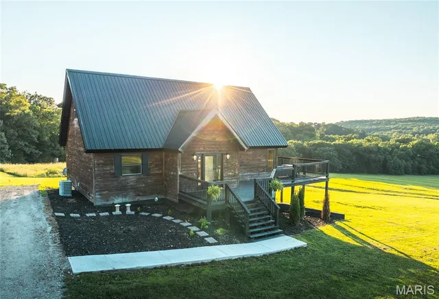 $515,000 | 11659 Highway Ah, Plato, MO 65552