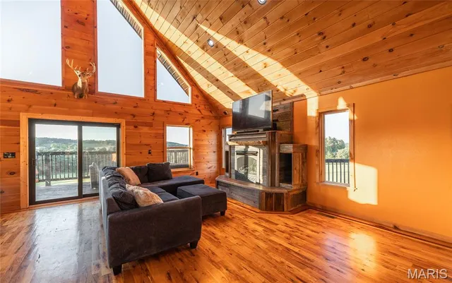 $515,000 | 11659 Highway Ah, Plato, MO 65552