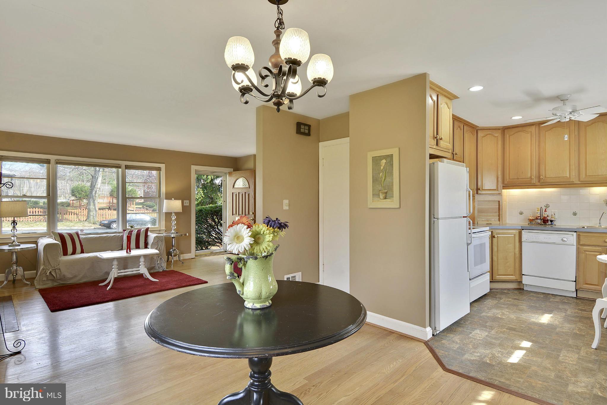 1702 Windham Lane Silver Spring, MD 20902 - Photo 11 of 30 Dining Room