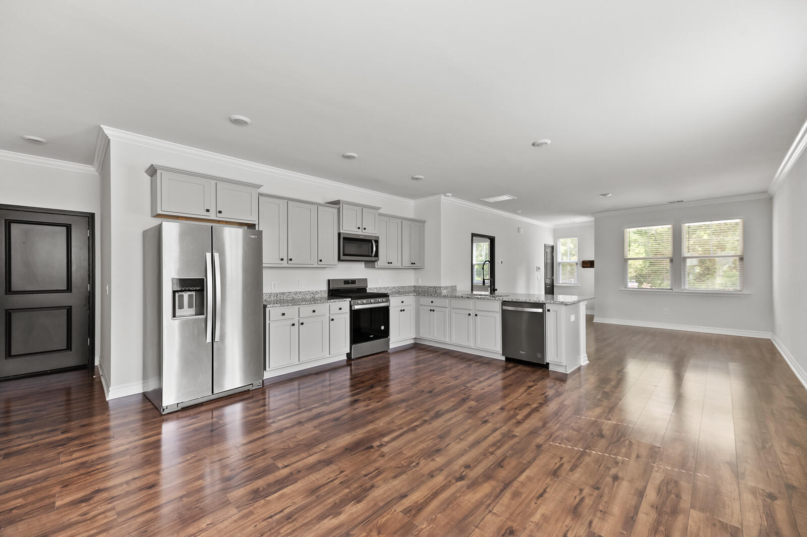 113 Petrell Road Summerville, SC 29483 - Photo 6 of 20 113 Petrell Rd 7 of 29