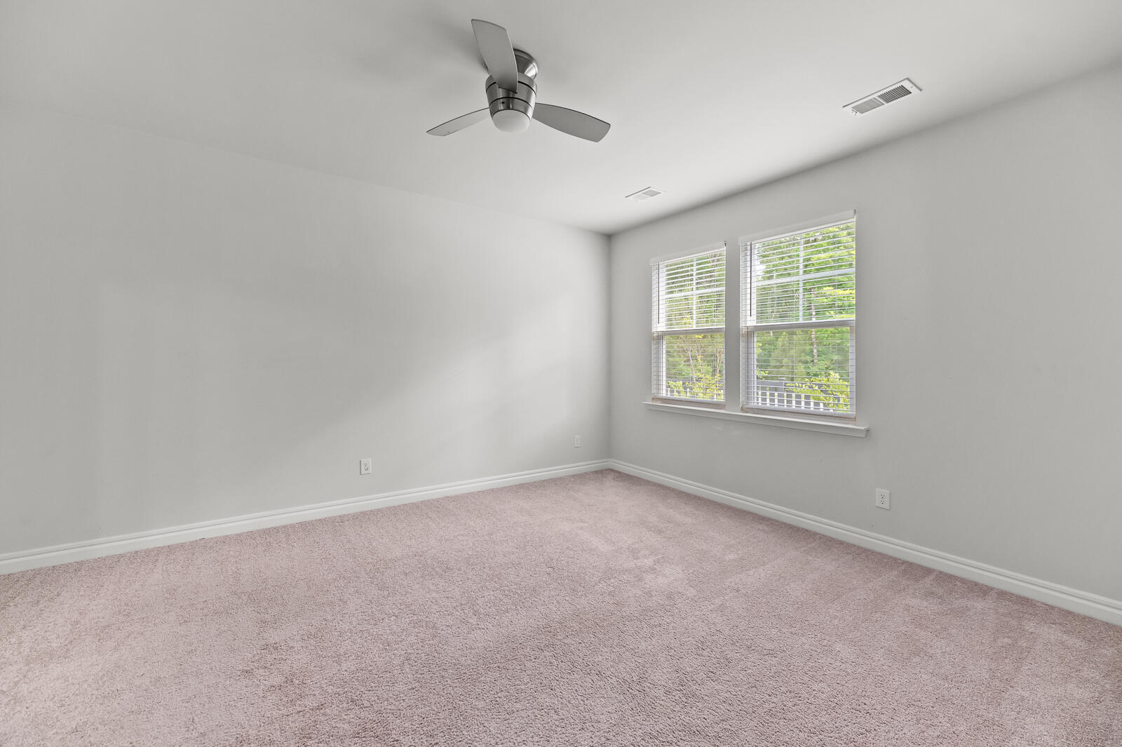 113 Petrell Road Summerville, SC 29483 - Photo 8 of 20 113 Petrell Rd 9 of 29