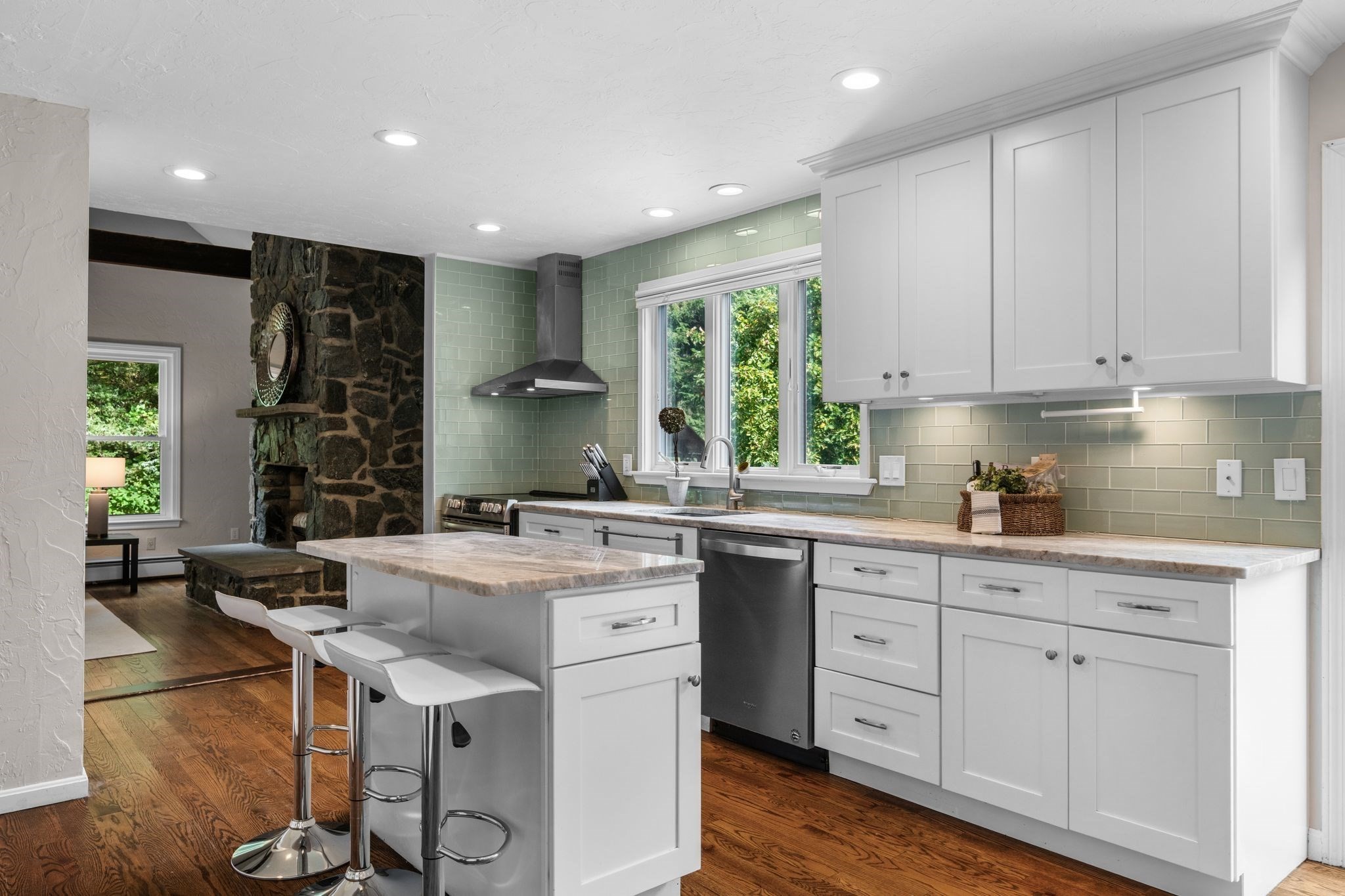 62 Marion Road Marblehead, MA 01945 - Photo 14 of 35 Gallery Image 14