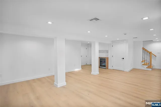 $1,390,000 | 12-25 Eastern Drive, Fair Lawn, NJ 07410