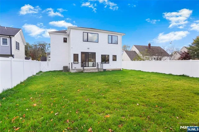 $1,390,000 | 12-25 Eastern Drive, Fair Lawn, NJ 07410