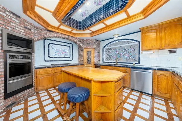 $719,999 | 13259 Country Club Drive, Victorville, CA 92395