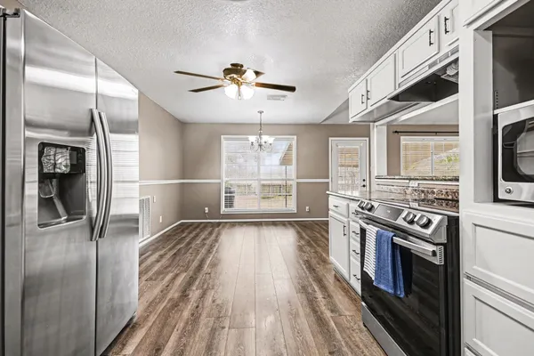 $475,000 | 21503 Pecan Bend Road, Damon, TX 77430