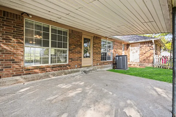 $475,000 | 21503 Pecan Bend Road, Damon, TX 77430