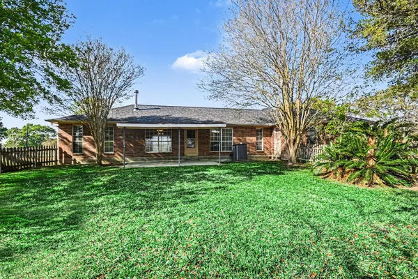 $475,000 | 21503 Pecan Bend Road, Damon, TX 77430