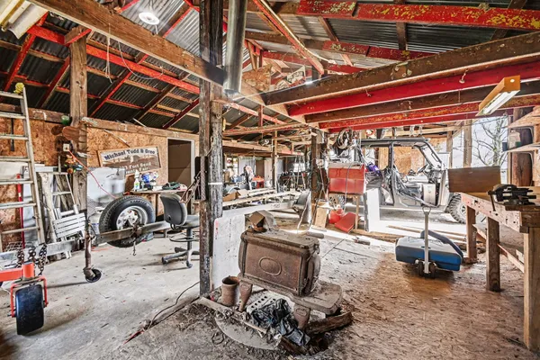 $475,000 | 21503 Pecan Bend Road, Damon, TX 77430