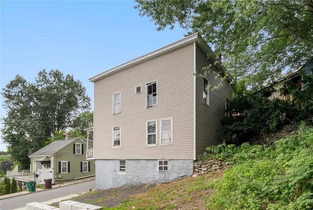 $140,000 | 99 Cato Street, Woonsocket, RI 02895