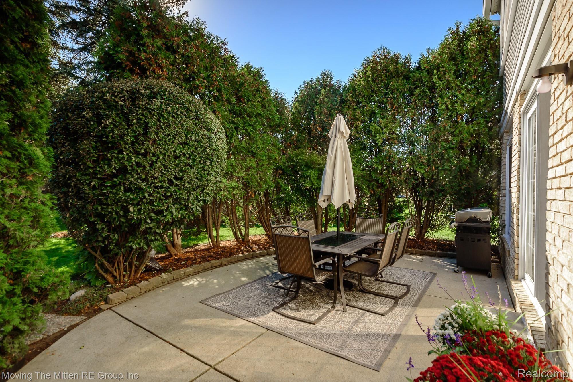 45755 Hanford Road Canton, MI 48187 - Photo 12 of 63 12.jpg