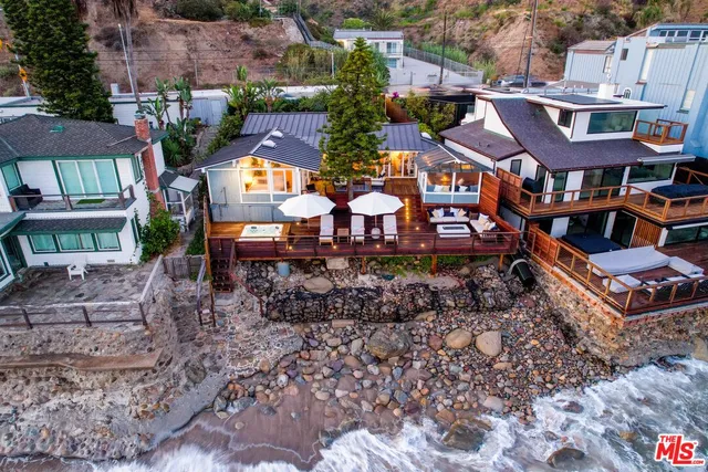 $6,995,000 | 21030 Pacific Coast Highway, Malibu, CA 90265