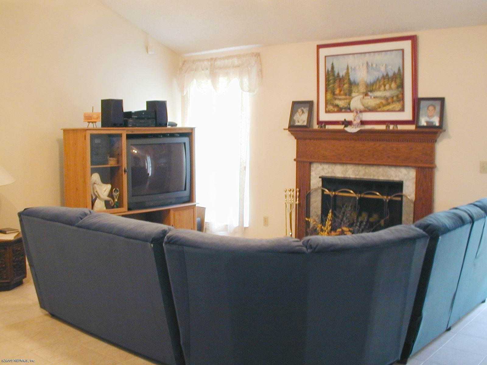 6936 Lillian Road Jacksonville, FL 32211 - Photo 3 of 5 Great room
