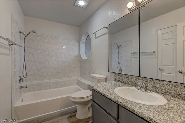 $1,299 | 5056 South Rainbow Boulevard, Unit 205, Las Vegas, NV 89118