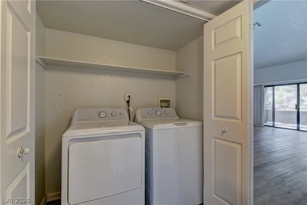 $1,299 | 5056 South Rainbow Boulevard, Unit 205, Las Vegas, NV 89118