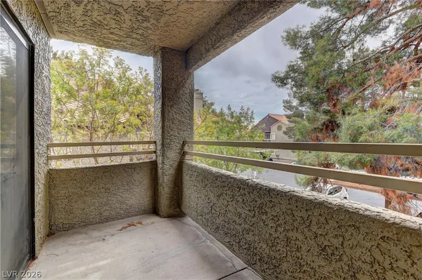 $1,299 | 5056 South Rainbow Boulevard, Unit 205, Las Vegas, NV 89118