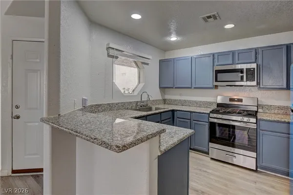 $1,299 | 5056 South Rainbow Boulevard, Unit 205, Las Vegas, NV 89118