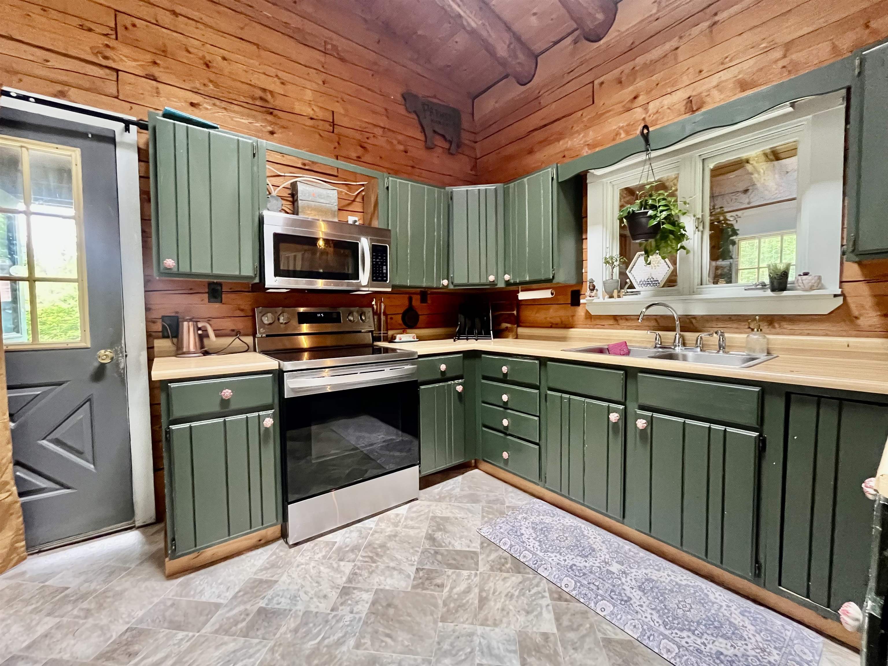 204 Chickwolnepy Road Milan, NH 03588 - Photo 6 of 25