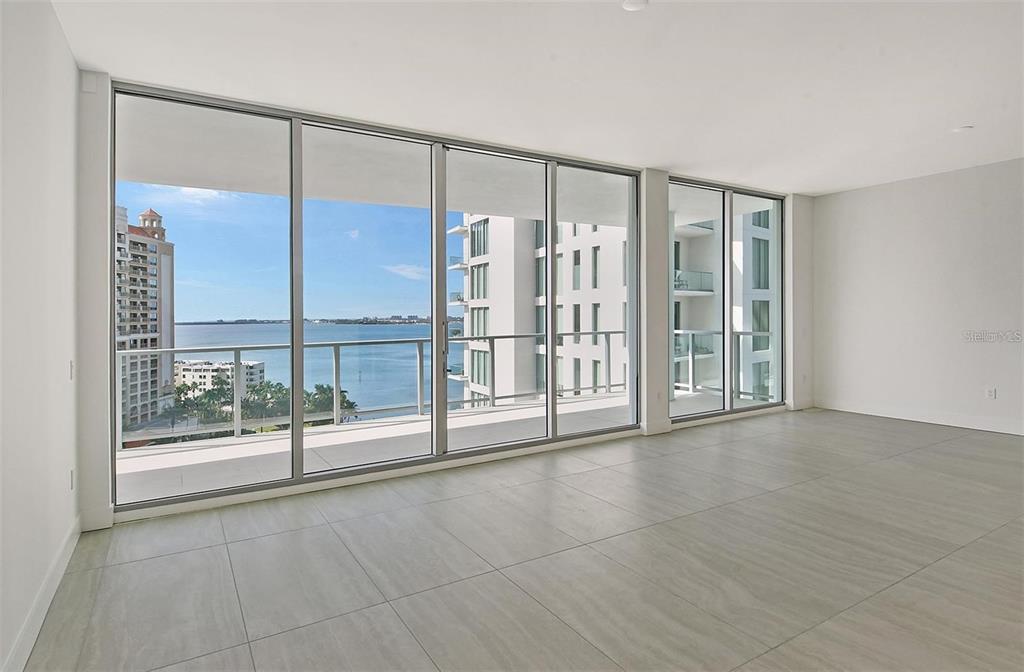 301 Quay Commons, Unit 1011 Sarasota, FL 34236 - Photo 11 of 75
