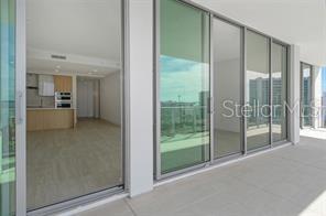 301 Quay Commons, Unit 1011 Sarasota, FL 34236 - Photo 3 of 75