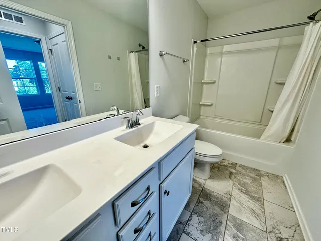 $1,950 | 107 Hunston Dr., Holly Springs, NC 27540