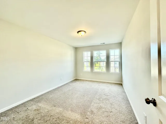 $1,950 | 107 Hunston Dr., Holly Springs, NC 27540