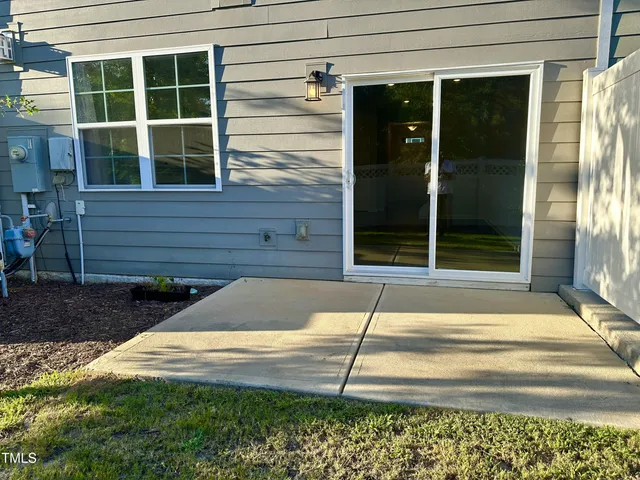 $1,950 | 107 Hunston Dr., Holly Springs, NC 27540