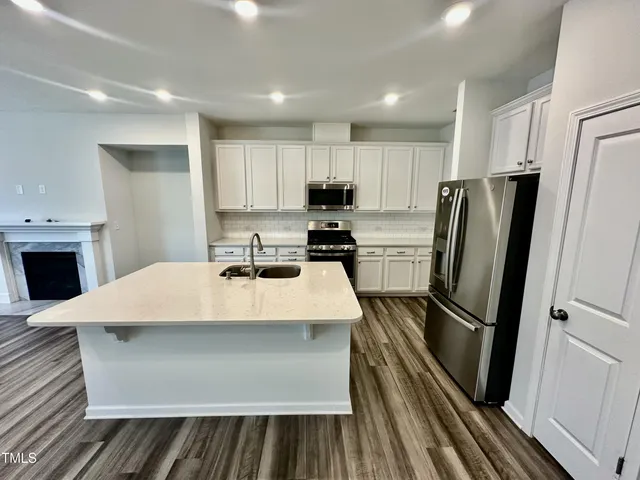 $1,950 | 107 Hunston Dr., Holly Springs, NC 27540