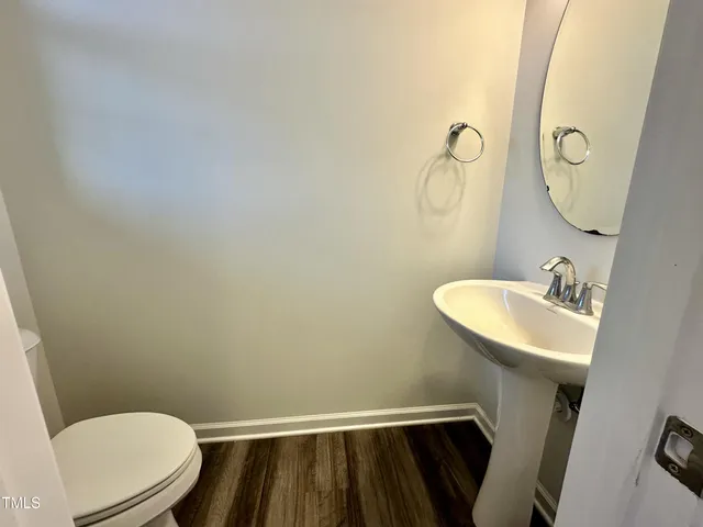 $1,950 | 107 Hunston Dr., Holly Springs, NC 27540