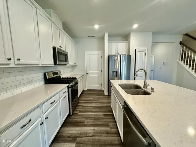 $1,950 | 107 Hunston Dr., Holly Springs, NC 27540