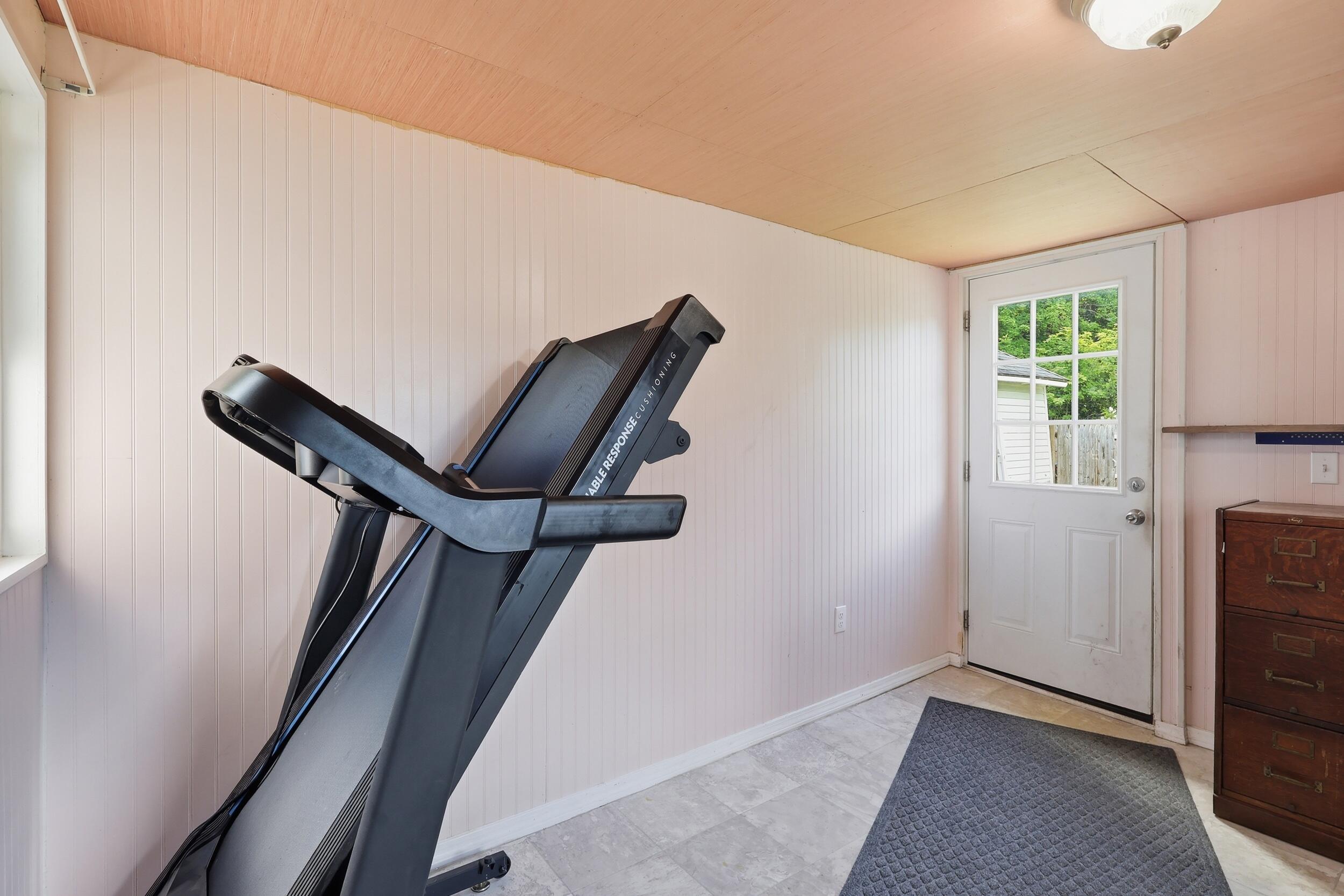 45 Pleasant Street Winthrop, ME 04364 - Photo 16 of 30 16_breauxmediaco_015